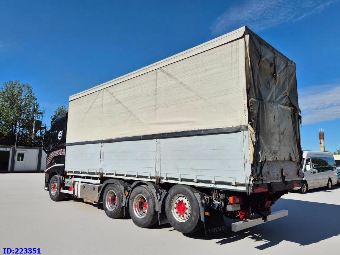 VOLVO FH16 750HP - 8x4-Steering axle - Curtain side truck: picture 4 VOLVO FH16 750HP - 8x4-Steering axle - Curtain side truck: picture 4