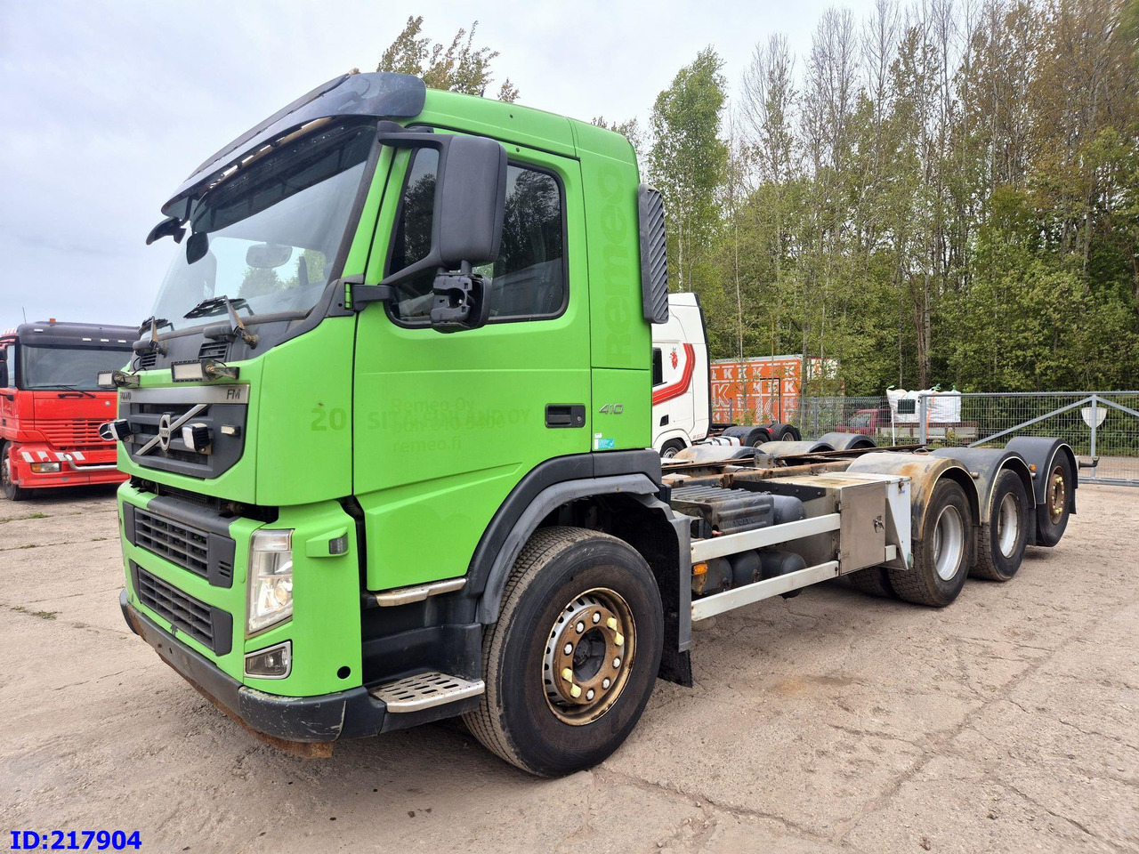 VOLVO FM 410HP 8x4 (Steering axle) - Cab chassis truck: picture 1 VOLVO FM 410HP 8x4 (Steering axle) - Cab chassis truck: picture 1
