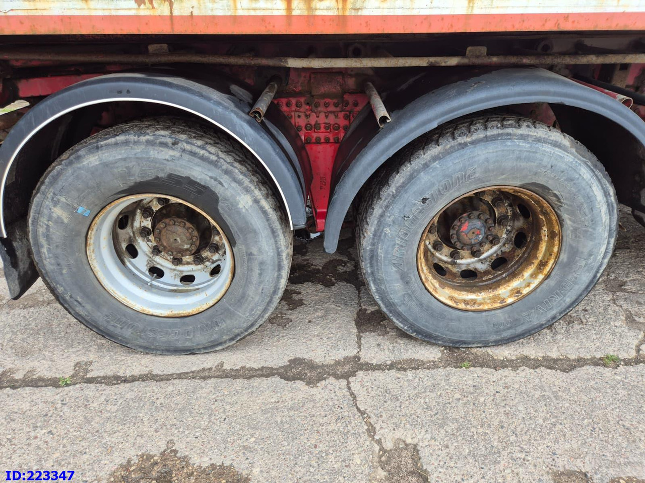 Tipper VOLVO FM12 420HP 8X4 Manual: picture 9