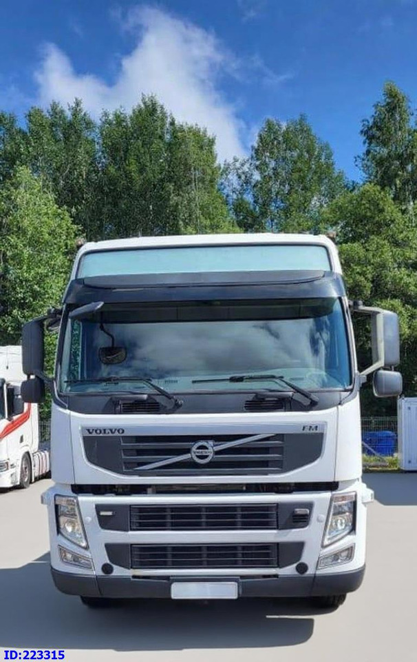 VOLVO FM13 500HP 6x2 Euro5 - Cab chassis truck: picture 2 VOLVO FM13 500HP 6x2 Euro5 - Cab chassis truck: picture 2