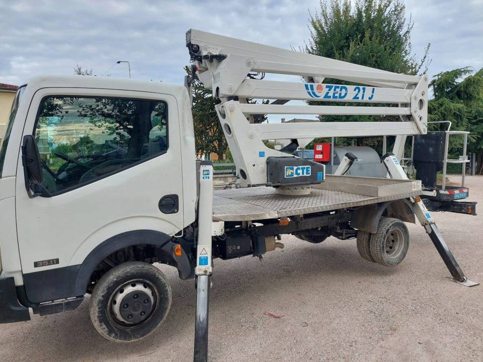 CTE ZED 21 J - Truck with aerial platform: picture 1 CTE ZED 21 J - Truck with aerial platform: picture 1