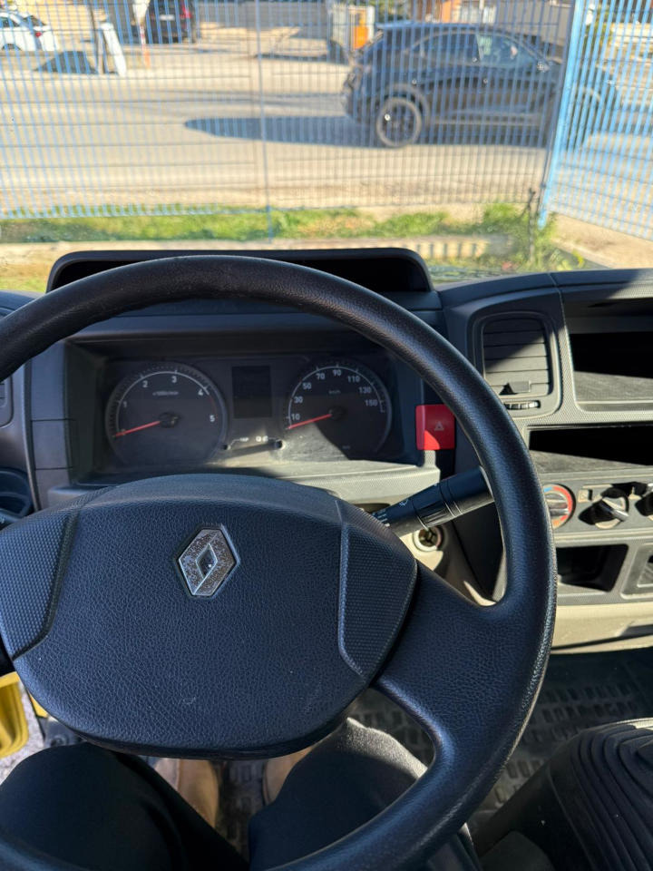 - Truck with aerial platform: picture 4 - Truck with aerial platform: picture 4