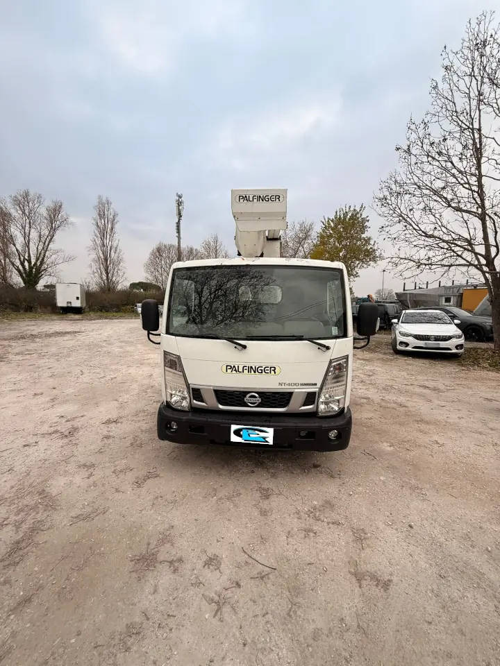 PALFINGER P 240 A - Truck with aerial platform: picture 3 PALFINGER P 240 A - Truck with aerial platform: picture 3