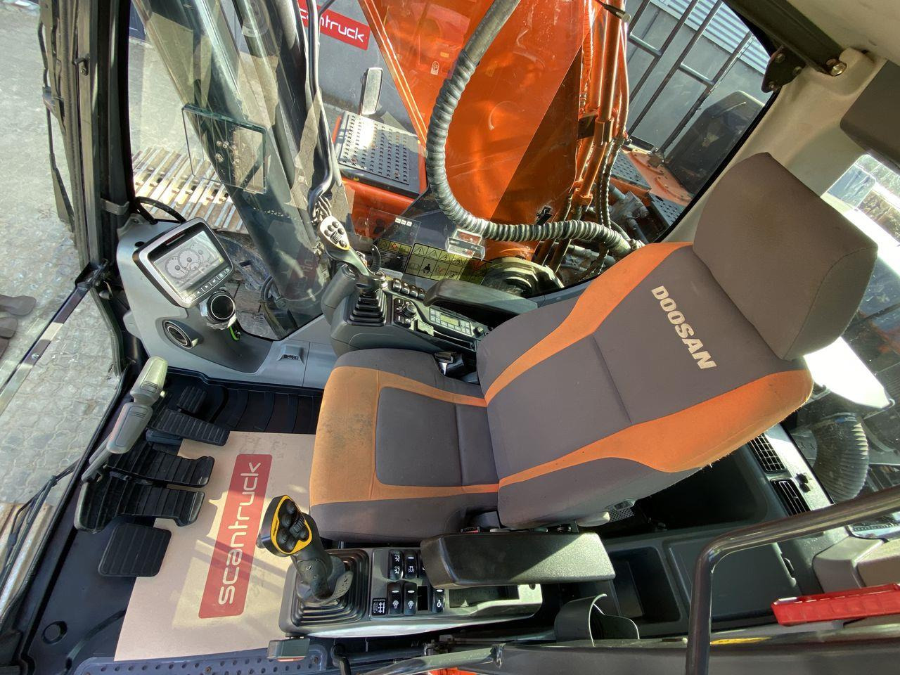 Doosan DX300LC-5 - Crawler excavator: picture 3 Doosan DX300LC-5 - Crawler excavator: picture 3
