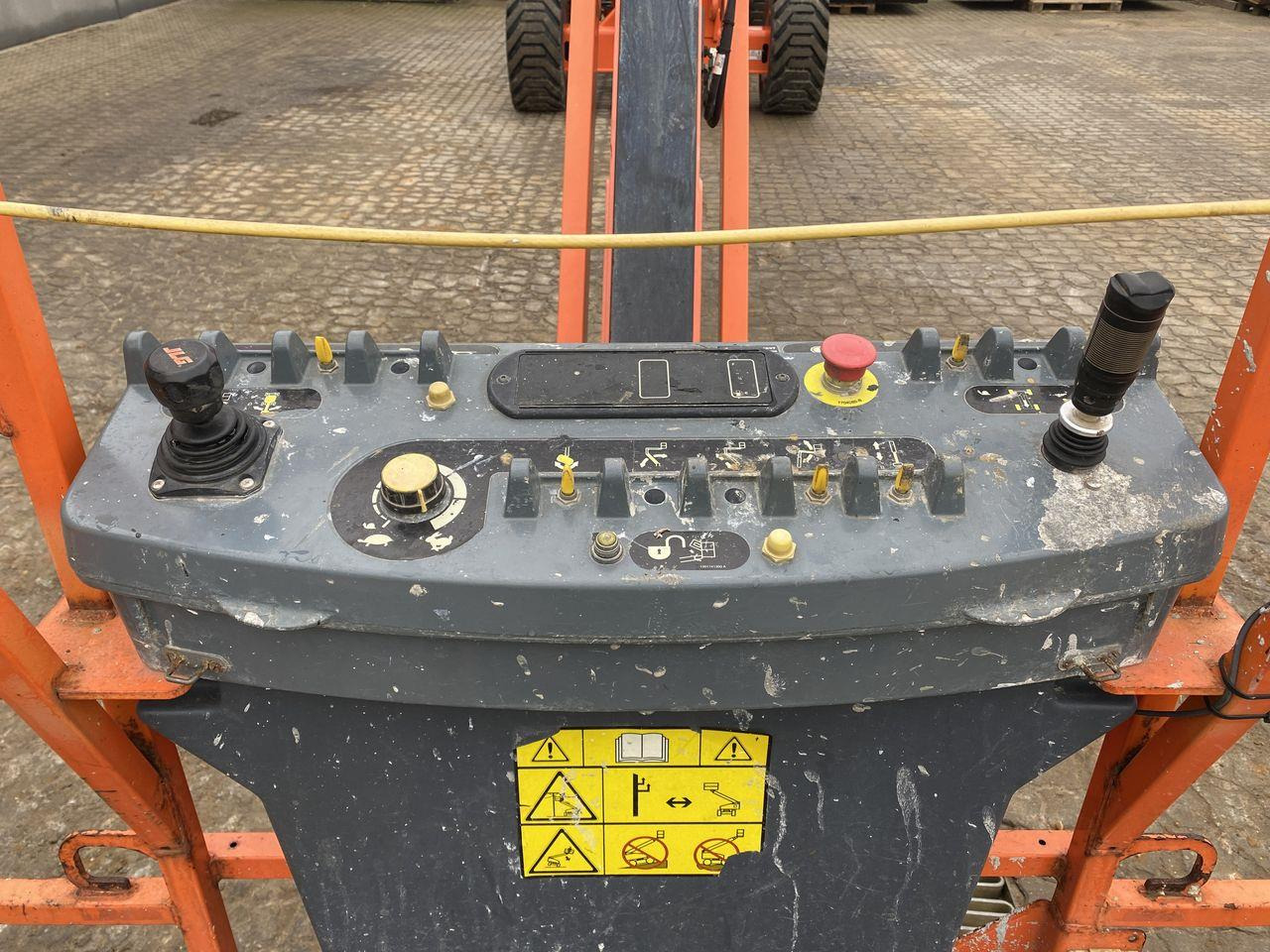 JLG 860HC 3 - Telescopic boom: picture 3 JLG 860HC 3 - Telescopic boom: picture 3