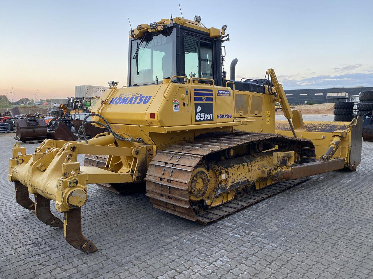 Komatsu D65PXI-18EO - Bulldozer: picture 4 Komatsu D65PXI-18EO - Bulldozer: picture 4