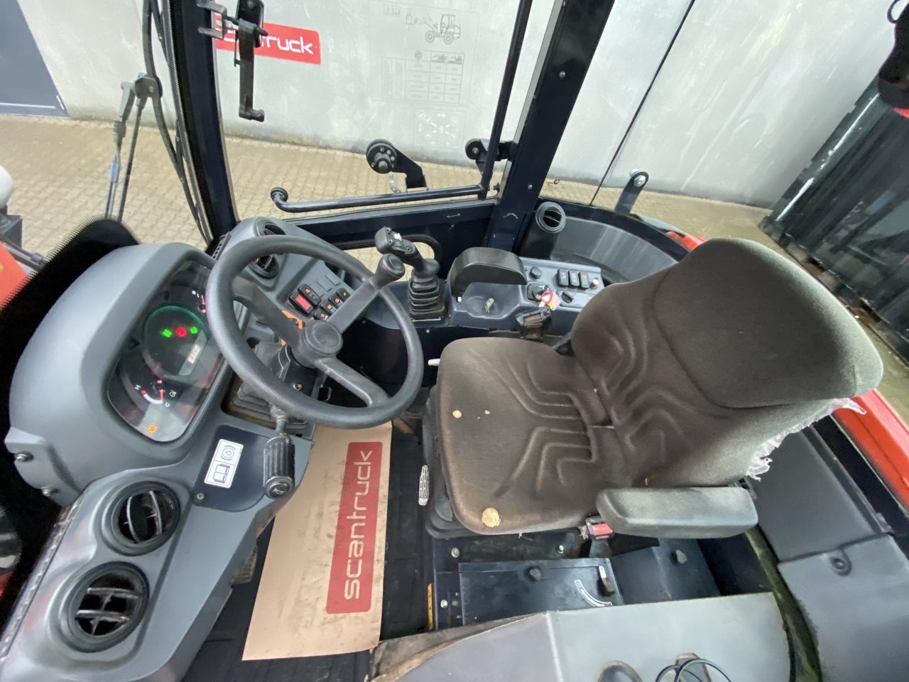 Kubota R082 - Compact loader: picture 3 Kubota R082 - Compact loader: picture 3