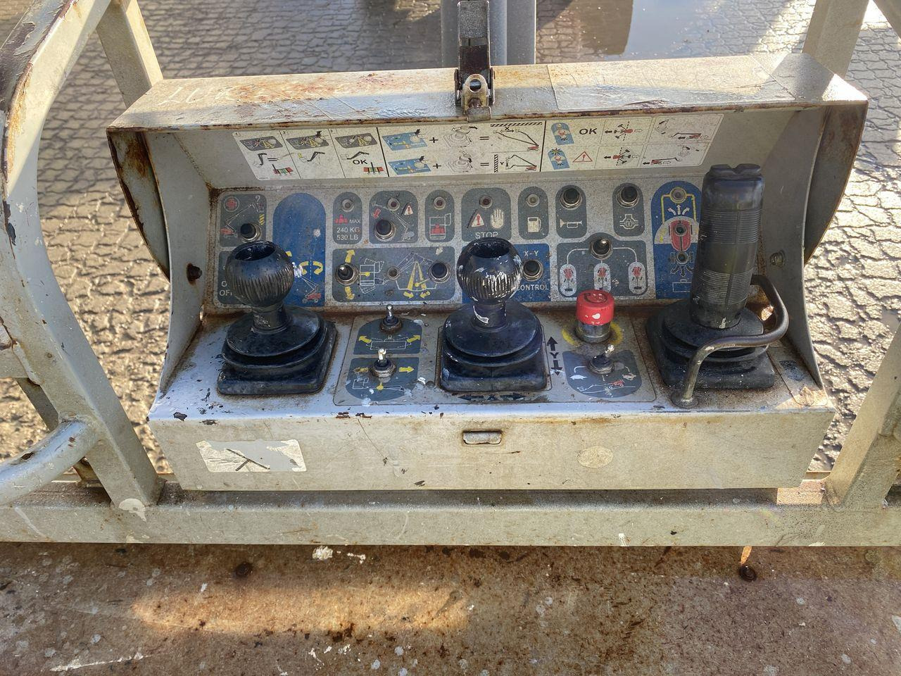 Manitou 280TJ - Articulated boom: picture 3 Manitou 280TJ - Articulated boom: picture 3