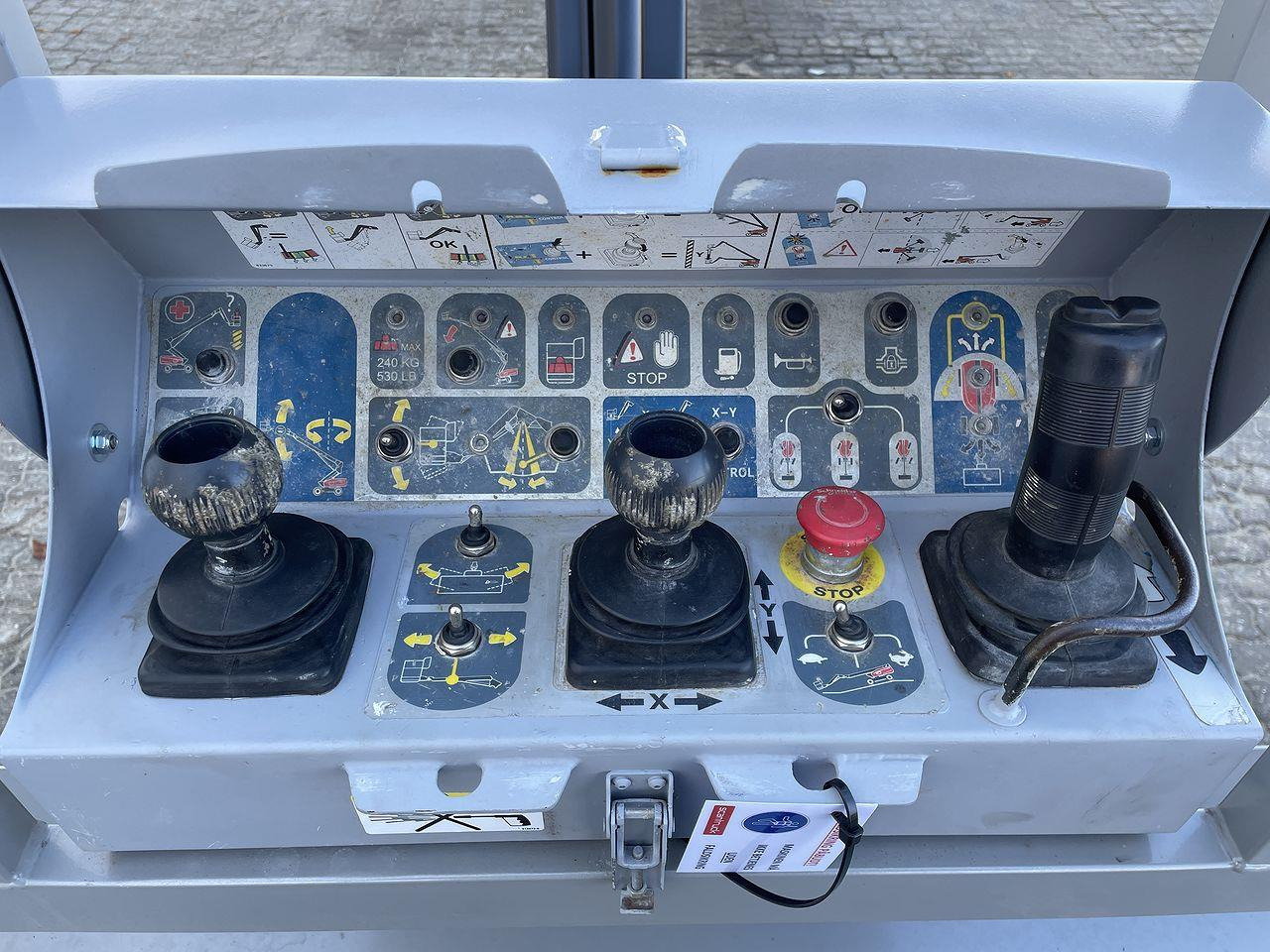 Manitou 280TJ - Telescopic boom: picture 3 Manitou 280TJ - Telescopic boom: picture 3