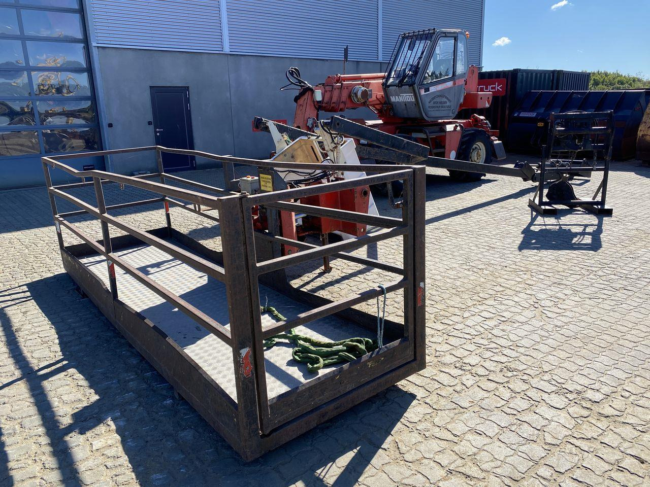 Manitou MRT1540 - Telescopic handler: picture 1 Manitou MRT1540 - Telescopic handler: picture 1