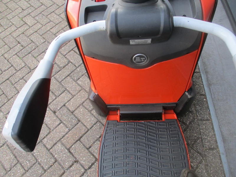 BT LPE 200 - Pallet truck: picture 5 BT LPE 200 - Pallet truck: picture 5