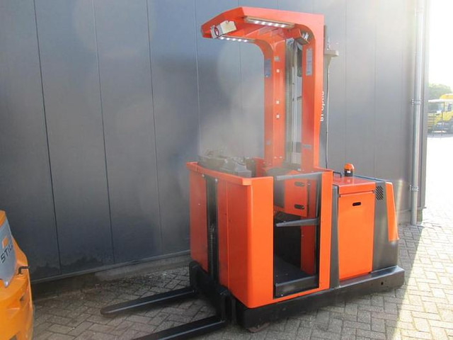 BT OME 100M - Order picker: picture 3 BT OME 100M - Order picker: picture 3