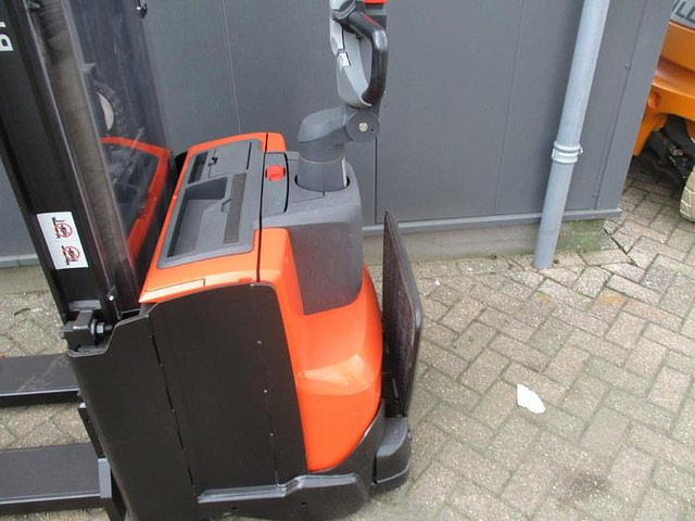 BT SWE 120 - Stacker: picture 3 BT SWE 120 - Stacker: picture 3