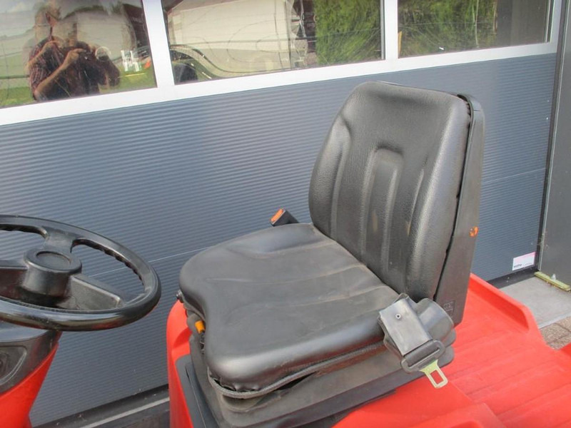 Linde P 60 - Tow tractor: picture 4 Linde P 60 - Tow tractor: picture 4