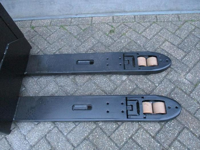 Toyota LPE 250 - Pallet truck: picture 4 Toyota LPE 250 - Pallet truck: picture 4
