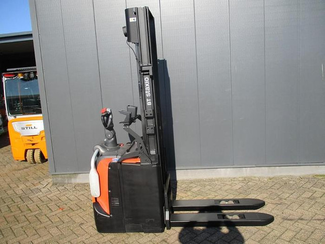 Toyota SPE 120 - Stacker: picture 2 Toyota SPE 120 - Stacker: picture 2