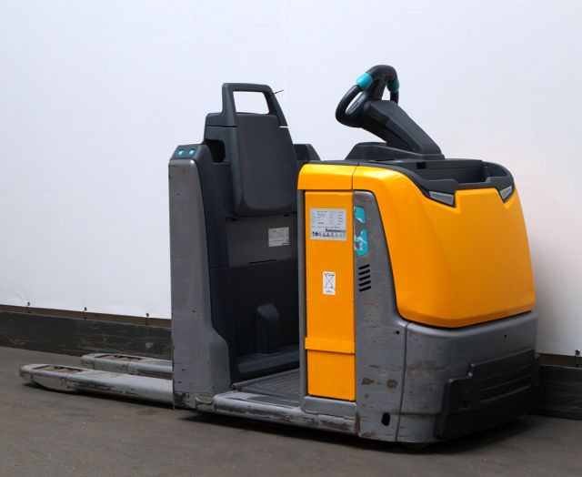 Jungheinrich ECE220 - Order picker: picture 2 Jungheinrich ECE220 - Order picker: picture 2