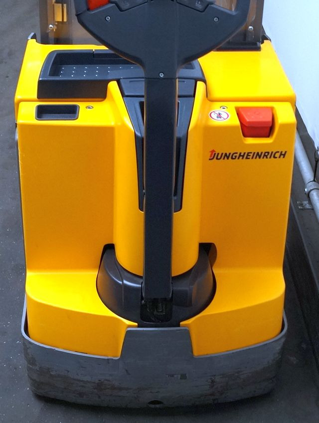 Jungheinrich EJD220 - Stacker: picture 3 Jungheinrich EJD220 - Stacker: picture 3