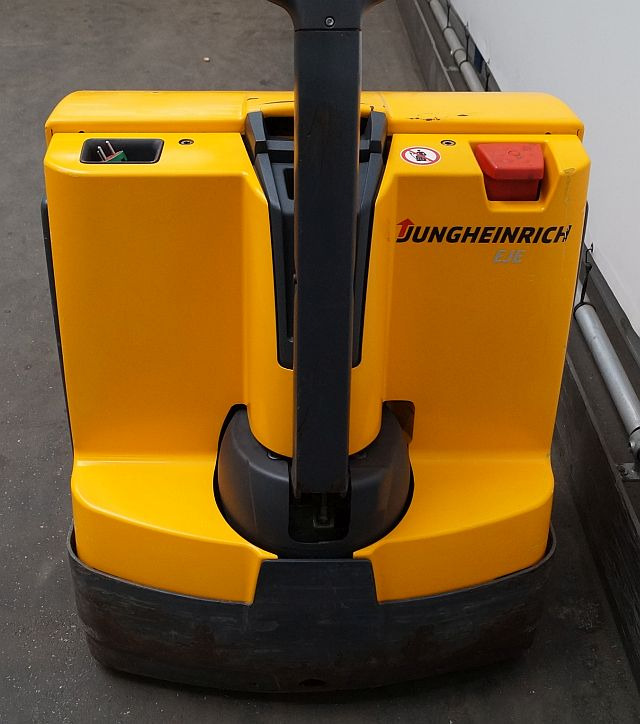 Jungheinrich EJE120 - Pallet truck: picture 3 Jungheinrich EJE120 - Pallet truck: picture 3