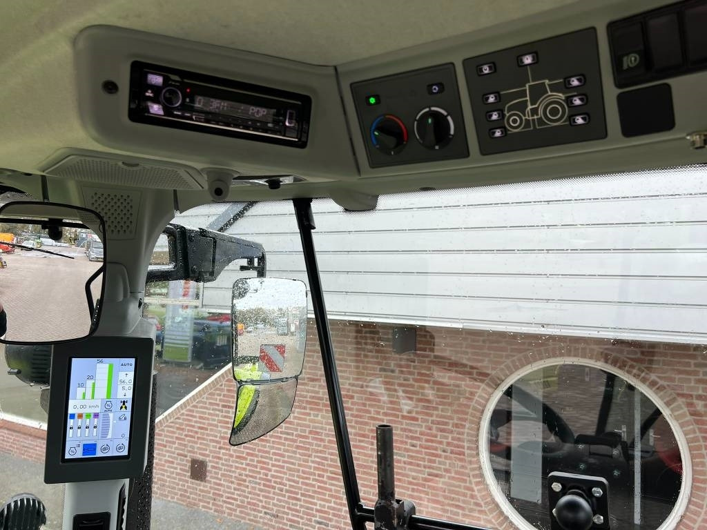 Farm tractor Claas Arion 630 CIS+ CMATIC: picture 13 Farm tractor Claas Arion 630 CIS+ CMATIC: picture 13