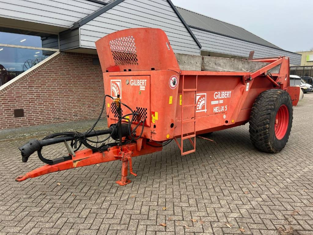 Gilibert Helix 5 - Manure spreader: picture 1 Gilibert Helix 5 - Manure spreader: picture 1
