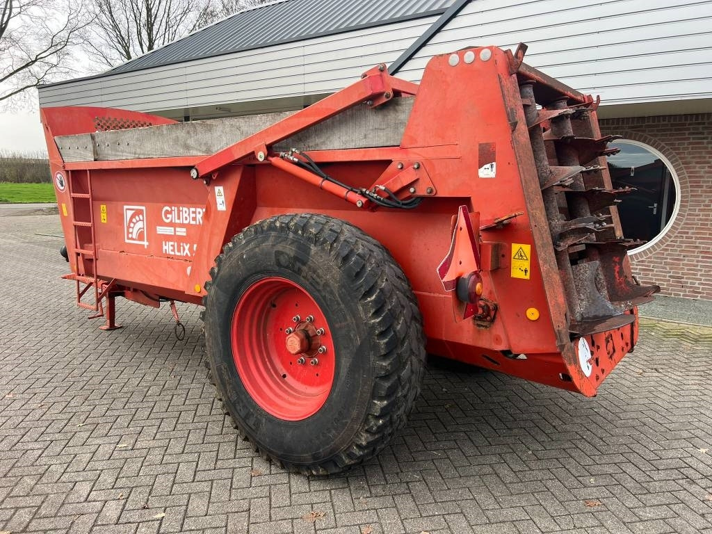 Gilibert Helix 5 - Manure spreader: picture 3 Gilibert Helix 5 - Manure spreader: picture 3