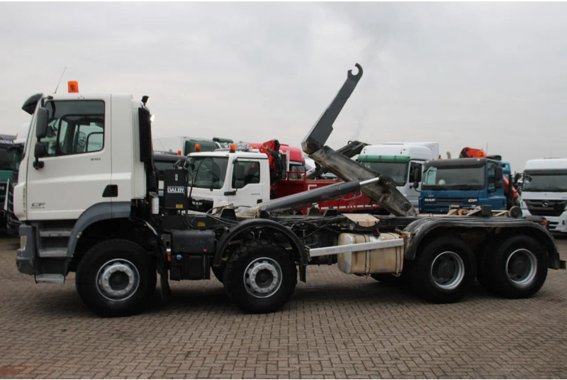 DAF CF 510 + 8X4 + SPRING SUSPENSION + MANUAL + EURO 6 - Hook lift truck: picture 3 DAF CF 510 + 8X4 + SPRING SUSPENSION + MANUAL + EURO 6 - Hook lift truck: picture 3