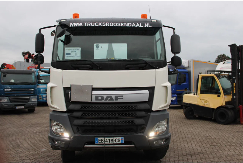 DAF CF 510 + 8X4 + SPRING SUSPENSION + MANUAL + EURO 6 - Hook lift truck: picture 5 DAF CF 510 + 8X4 + SPRING SUSPENSION + MANUAL + EURO 6 - Hook lift truck: picture 5