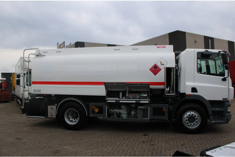 DAF CF 85.430 + PUMP/METERS + 4 COMPART / 15.000 LITER + COMPLETE SYSTEM WORKING - Tanker truck: picture 3 DAF CF 85.430 + PUMP/METERS + 4 COMPART / 15.000 LITER + COMPLETE SYSTEM WORKING - Tanker truck: picture 3