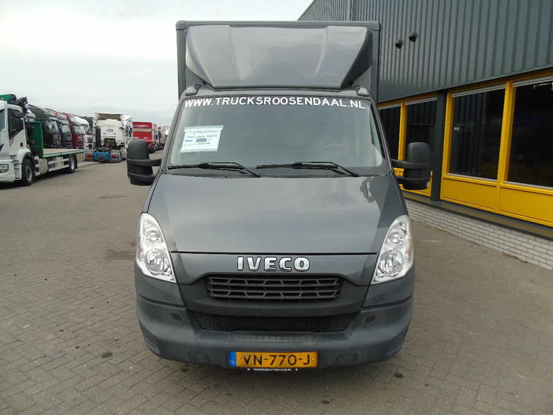 Iveco Daily 35C13 + LIFT + EURO 5 - Closed box van: picture 4 Iveco Daily 35C13 + LIFT + EURO 5 - Closed box van: picture 4