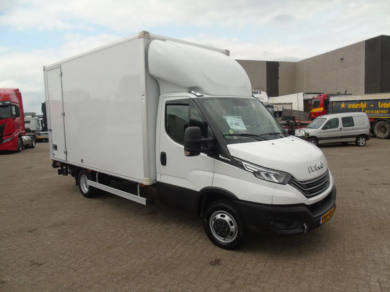 Iveco Daily 40 C18 + LIFT - Closed box van: picture 2 Iveco Daily 40 C18 + LIFT - Closed box van: picture 2