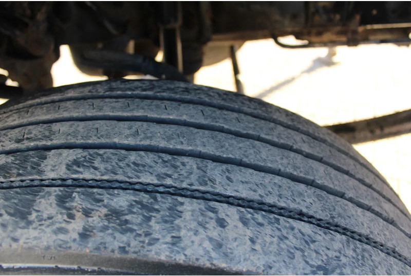 Crane truck MAN 14.224 + EURO 2 + PTO + EFFER 95 / 2S + 11.5meter platform: picture 17 Crane truck MAN 14.224 + EURO 2 + PTO + EFFER 95 / 2S + 11.5meter platform: picture 17