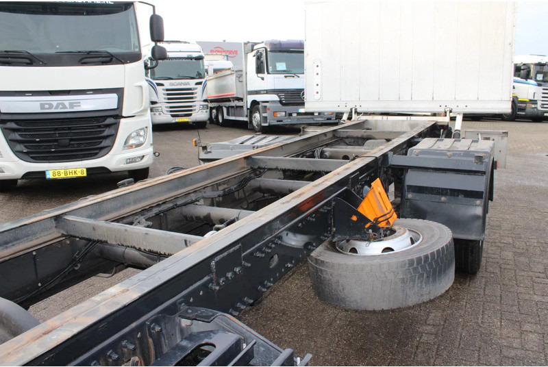 MAN TGL 8.180 + Euro 5 + Dhollandia LIFT - Cab chassis truck: picture 3 MAN TGL 8.180 + Euro 5 + Dhollandia LIFT - Cab chassis truck: picture 3