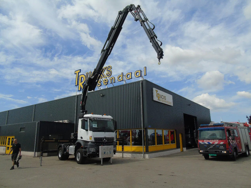 Mercedes-Benz Arocs 2051 + 4X4 + HIAB 302 E6 / JIB 70 X 4 + 10 EXTENTSIONS (512hours) - Crane truck: picture 3 Mercedes-Benz Arocs 2051 + 4X4 + HIAB 302 E6 / JIB 70 X 4 + 10 EXTENTSIONS (512hours) - Crane truck: picture 3
