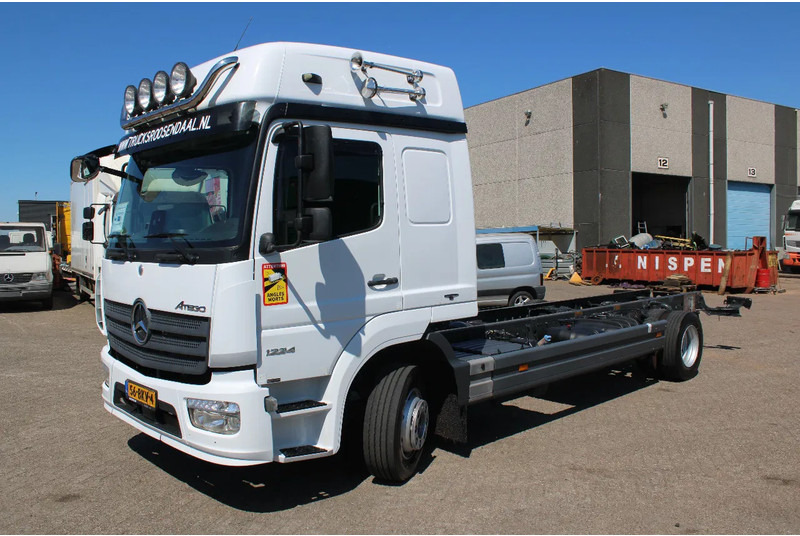 Mercedes-Benz Atego 1224 + euro 6 + 6 CYLINDER - Cab chassis truck: picture 2 Mercedes-Benz Atego 1224 + euro 6 + 6 CYLINDER - Cab chassis truck: picture 2