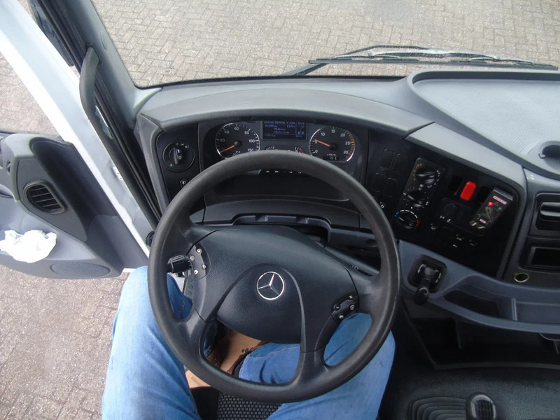 Crane truck Mercedes-Benz Axor 1929 + FASSI F135 + REMOTE + EURO 5 + MANUAL: picture 13