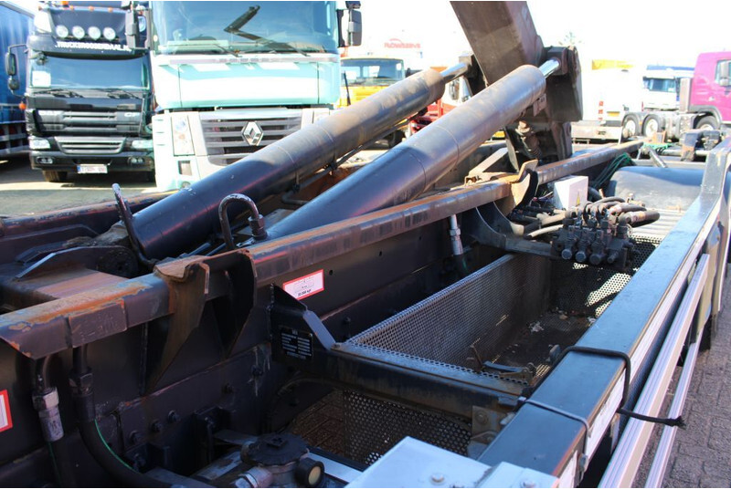 Hook lift truck Scania R450 + Euro 6 + Hook system + 6x2 + Discounted from 58.950,-: picture 11