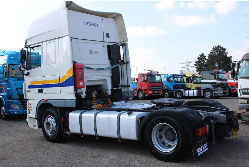 DAF XF 105.460 + euro 5 + ssc + RETARDER - Tractor truck: picture 3 DAF XF 105.460 + euro 5 + ssc + RETARDER - Tractor truck: picture 3