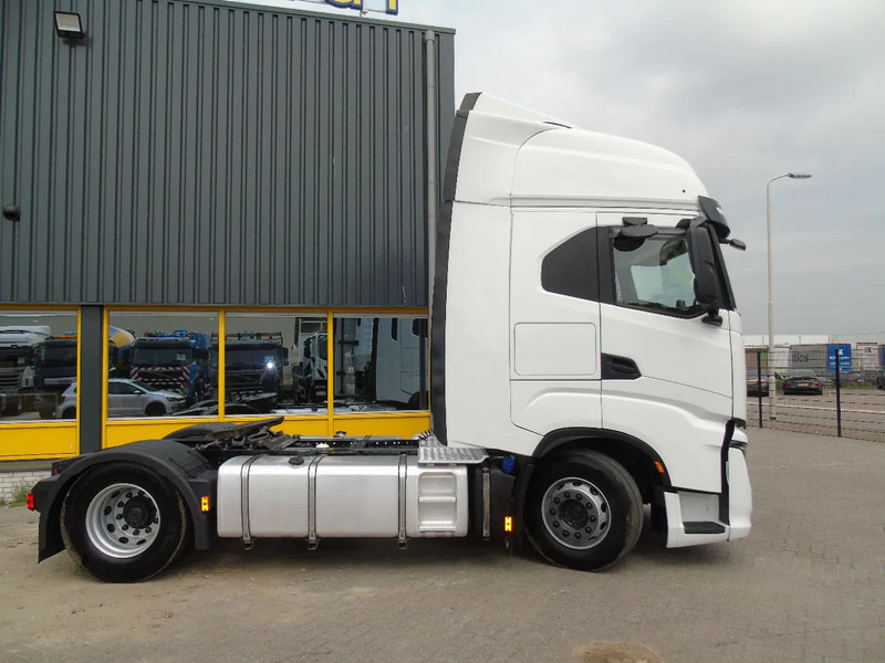 Iveco S-WAY 490 + RETARDER + 93.000KM - Tractor truck: picture 5 Iveco S-WAY 490 + RETARDER + 93.000KM - Tractor truck: picture 5