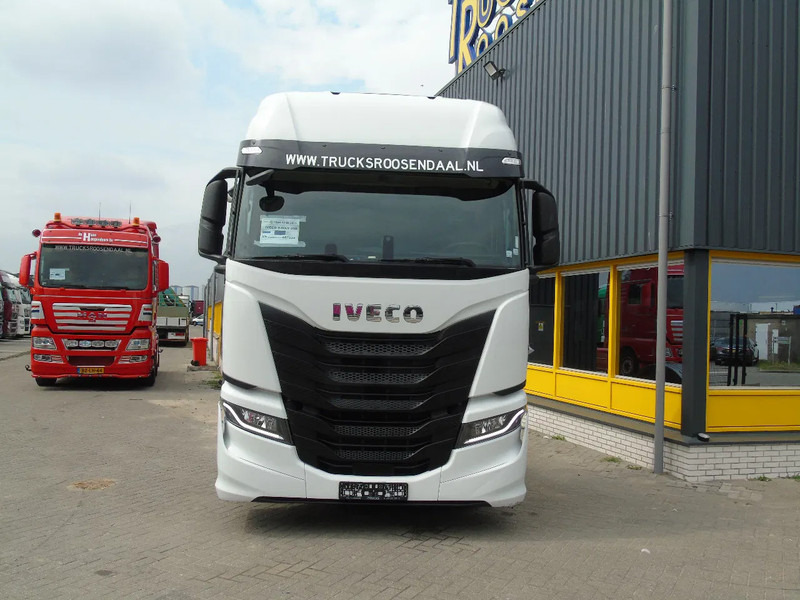 Iveco S-WAY 490 + RETARDER + 93.000KM - Tractor truck: picture 3 Iveco S-WAY 490 + RETARDER + 93.000KM - Tractor truck: picture 3