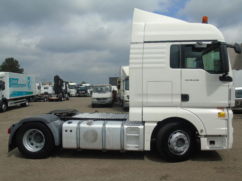 MAN TGX reserved 18.440 + EURO 5!! 3X IN STOCK - Tractor truck: picture 4 MAN TGX reserved 18.440 + EURO 5!! 3X IN STOCK - Tractor truck: picture 4