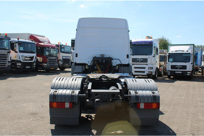 Mercedes-Benz Axor 1833 + manual + RETARDER! 122.939 km orginal! perfect condition + EURO 5 - Tractor truck: picture 5 Mercedes-Benz Axor 1833 + manual + RETARDER! 122.939 km orginal! perfect condition + EURO 5 - Tractor truck: picture 5