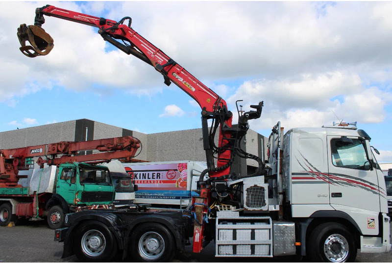 Volvo FH 16.540 + 6x4 EURO 5 + palfinger epsilon 30t/m + MANUAL - Tractor truck: picture 4 Volvo FH 16.540 + 6x4 EURO 5 + palfinger epsilon 30t/m + MANUAL - Tractor truck: picture 4
