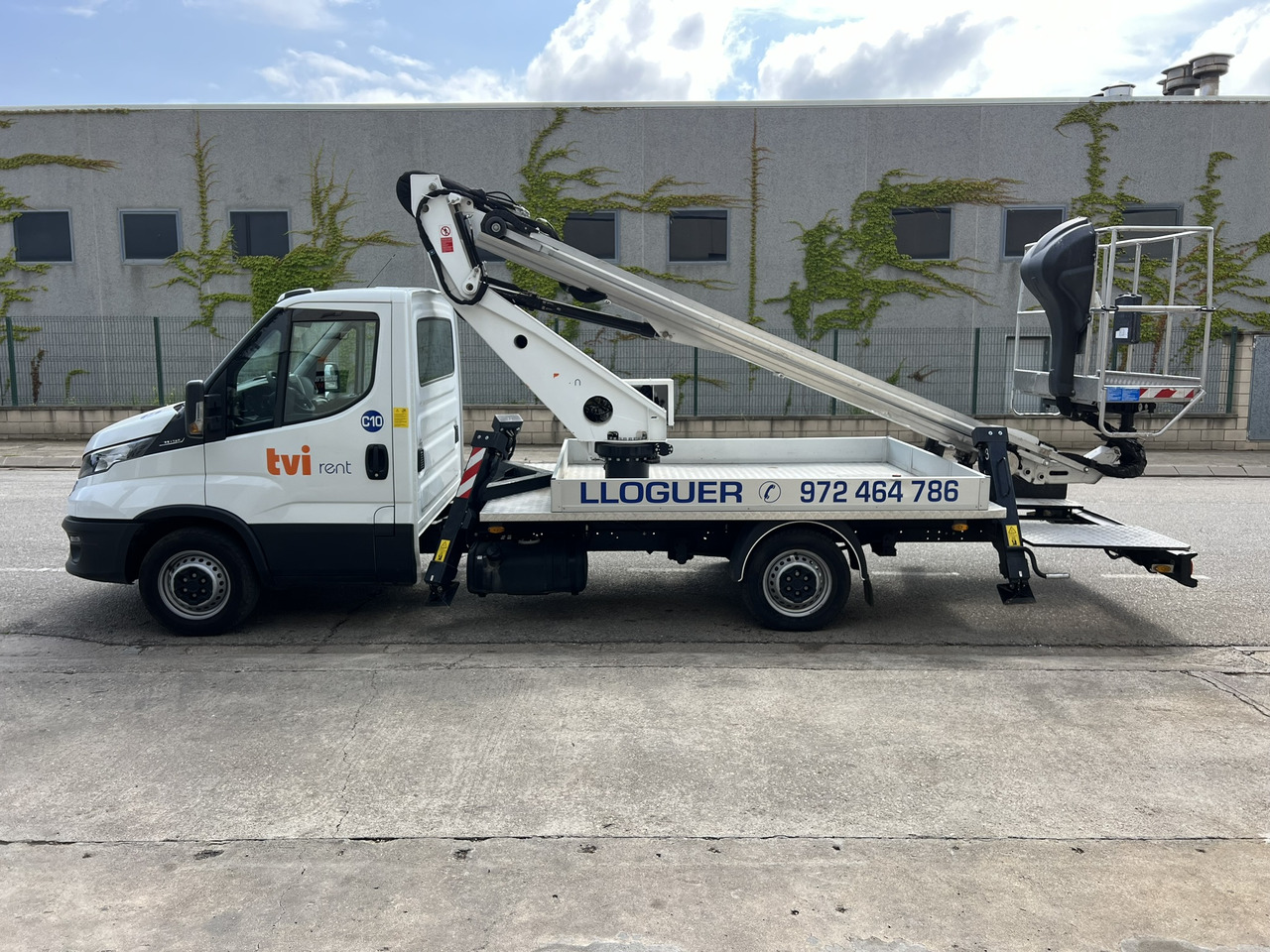 Iveco Daily + Oil&Steel Scorpion 1812 Smart Iveco Daily + Oil&Steel Scorpion 1812 Smart - Truck with aerial platform: picture 5 Iveco Daily + Oil&Steel Scorpion 1812 Smart Iveco Daily + Oil&Steel Scorpion 1812 Smart - Truck with aerial platform: picture 5