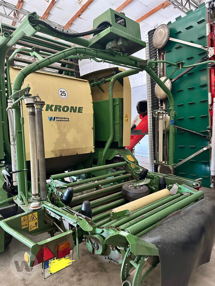 Krone Comprima CF 155 XC - Round baler: picture 3 Krone Comprima CF 155 XC - Round baler: picture 3