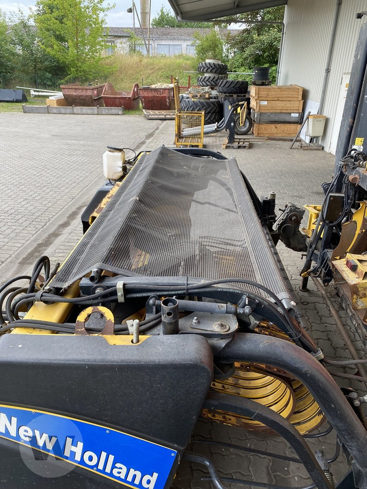 New Holland 270 FP - Forage harvester attachment: picture 5 New Holland 270 FP - Forage harvester attachment: picture 5