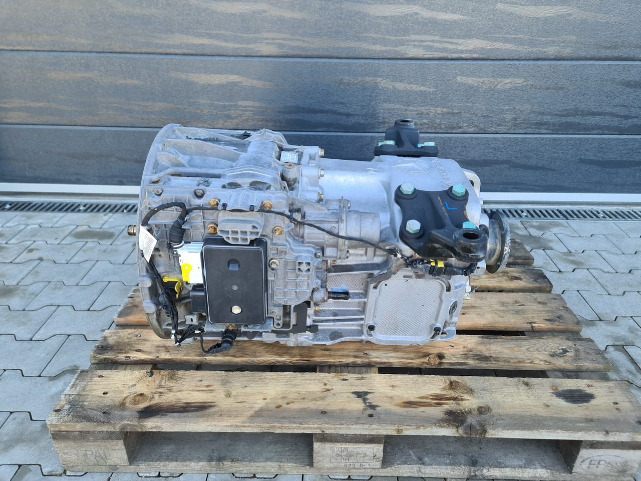 MERCEDES ATEGO ANTOS / COMPLETE GEARBOX / G140-8 / WORLDWIDE DELIVERY - Gearbox: picture 1 MERCEDES ATEGO ANTOS / COMPLETE GEARBOX / G140-8 / WORLDWIDE DELIVERY - Gearbox: picture 1