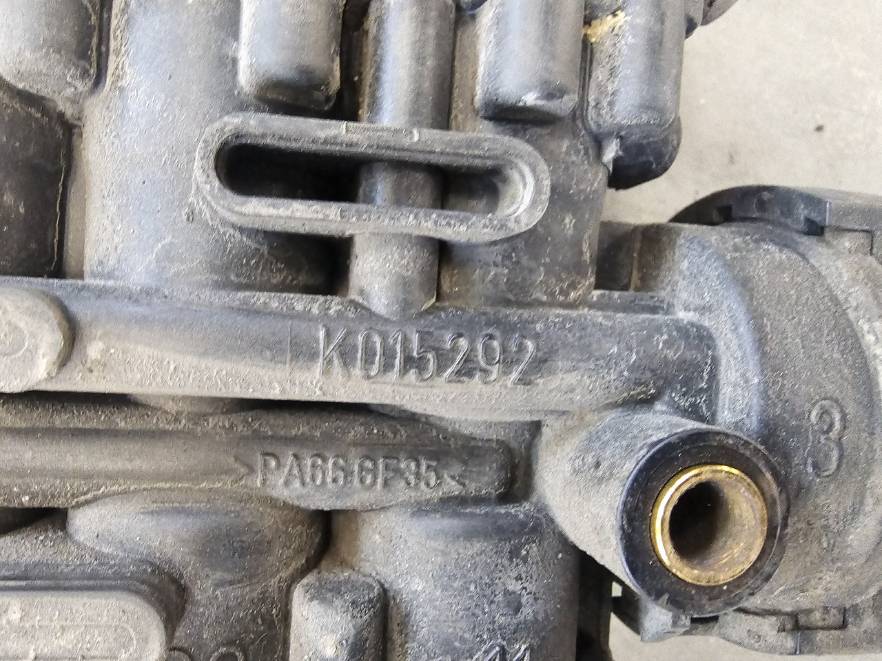 VOLVO FH FM EURO 6 / ECAS SUNSPENSION VALVE / K015292 21083657 - Brake valve: picture 5 VOLVO FH FM EURO 6 / ECAS SUNSPENSION VALVE / K015292 21083657 - Brake valve: picture 5