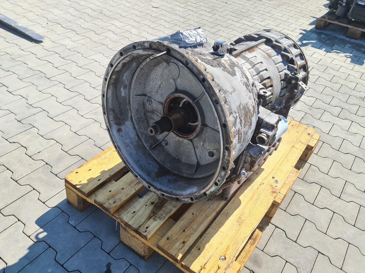 VOLVO FH FM GEARBOX / VT1906PT / POWERTRONIC / WORLDWIDE DELIVERY - Gearbox: picture 3 VOLVO FH FM GEARBOX / VT1906PT / POWERTRONIC / WORLDWIDE DELIVERY - Gearbox: picture 3