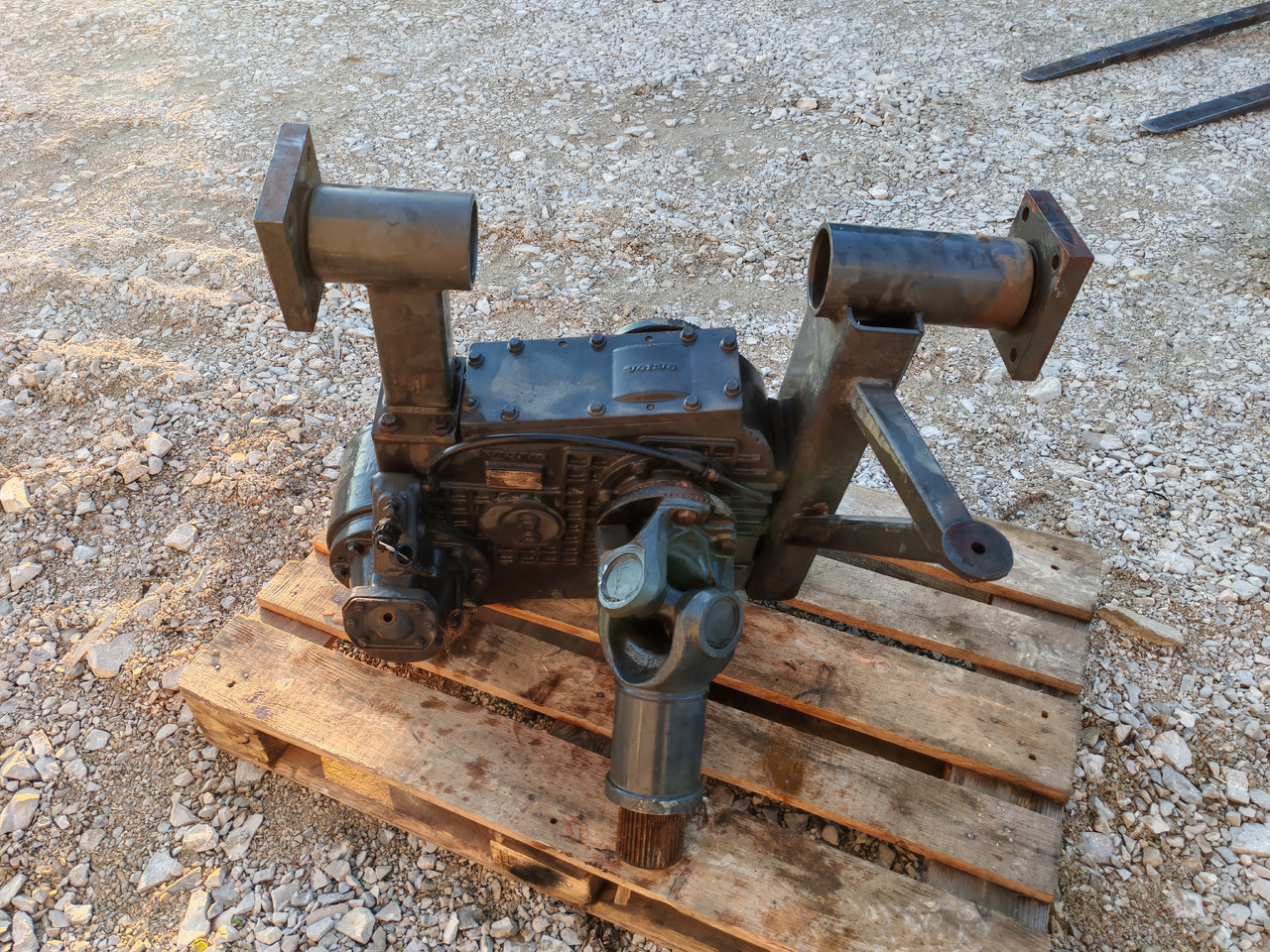 VOLVO FM FM FMX / TRANSFER CASE 4x4 6x6 8x8 / VT2501TB -B / 1,040:1 - Transmission: picture 3 VOLVO FM FM FMX / TRANSFER CASE 4x4 6x6 8x8 / VT2501TB -B / 1,040:1 - Transmission: picture 3